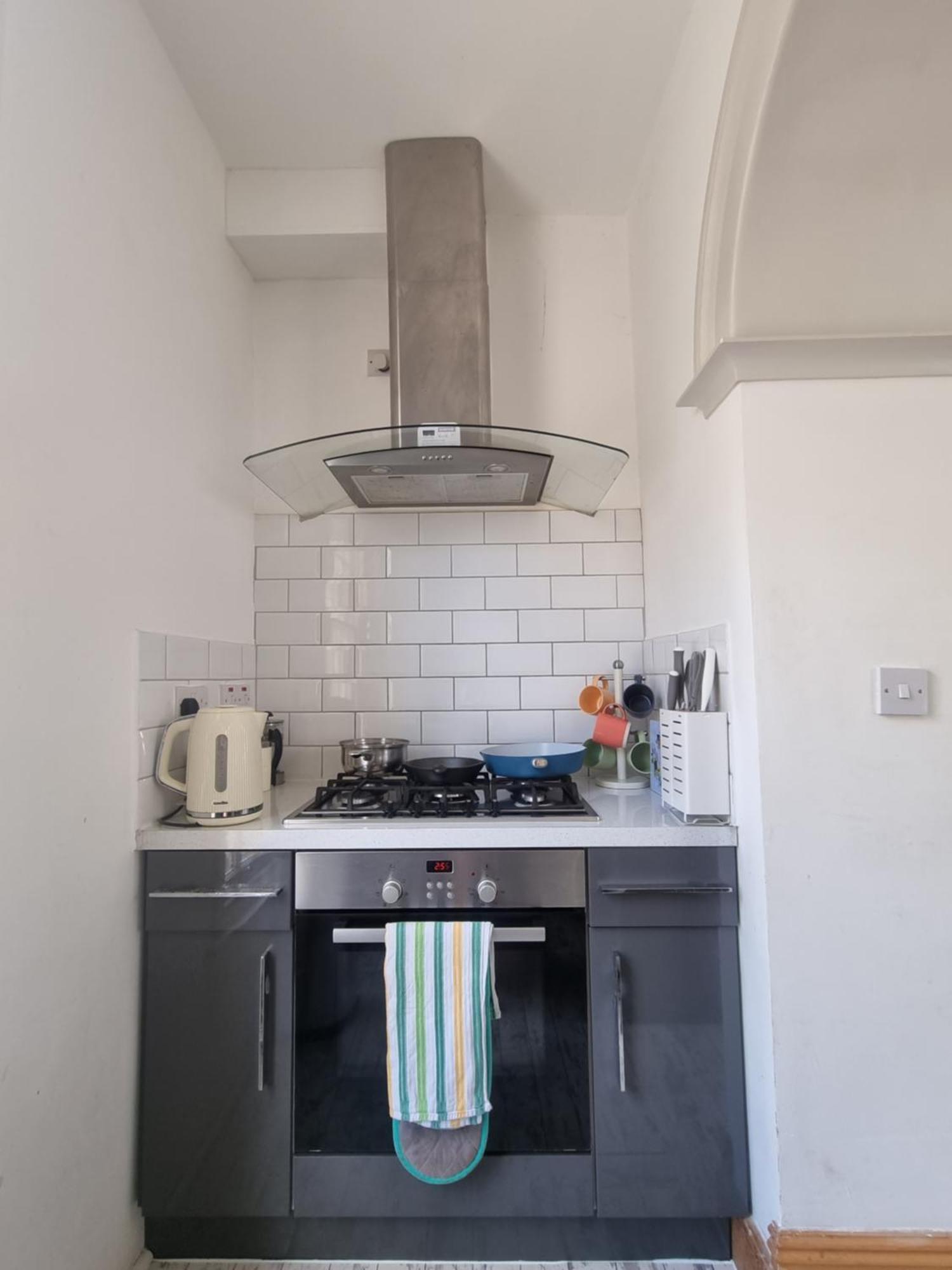 Entire Apartment By City Centre & Harbourside Bristol Exterior photo